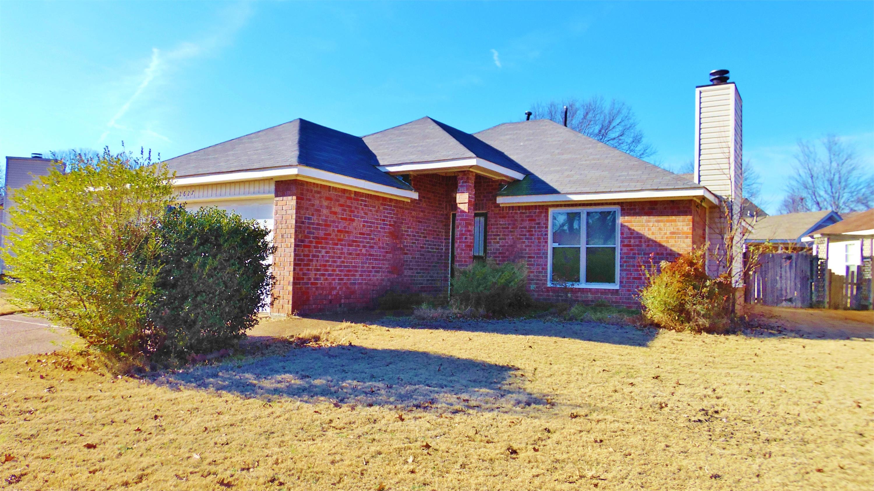 2627 Bay Pointe Circle East