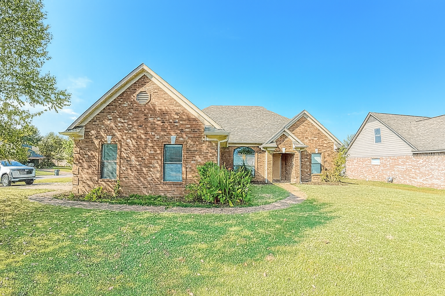 135 Clear Springs Circle